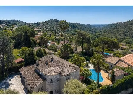 belle villa familiale avec vue mer et vue sur saint-paul de vence