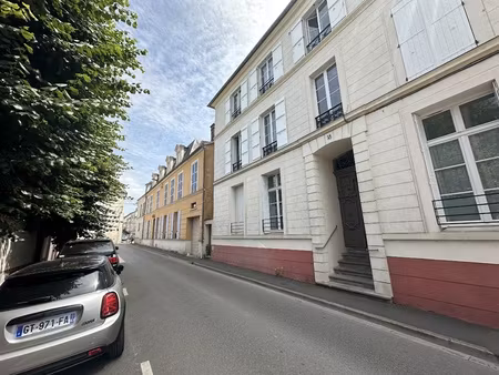 local commercial 9 pièces - 370 m²