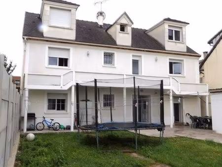 maison de 8 pièces de luxe en vente à bobigny  île-de-france