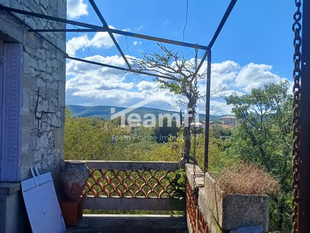 maison en pierre avec terrain accès rivière