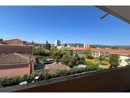 a vendre a draguignan  proche du centre  appartement t3 de 63
