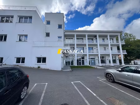 location commerce 2 pièces 43 m² à baraqueville (12160)