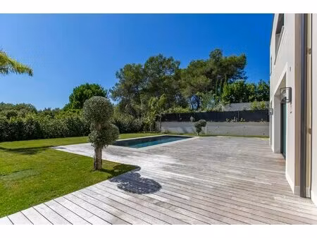 mouans sartoux  superbe villa contemporaine rénovée avec piscine