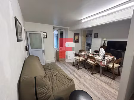 maison de ville 30 m2 vendevre-sur barse !