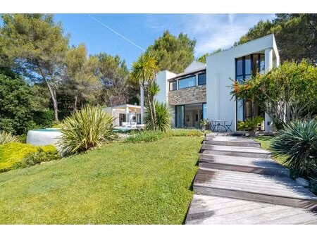 éguilles – propriété contemporaine d’exception avec vue panoramique  piscine à débordement