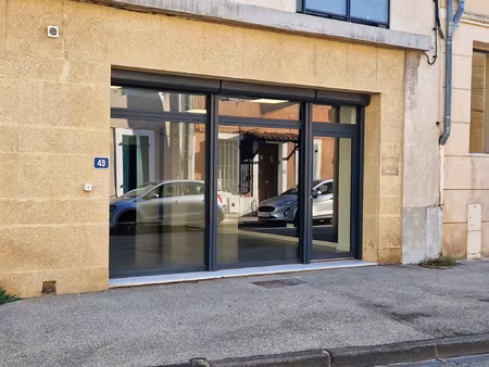 achat local commercial 74m² orange 84100
