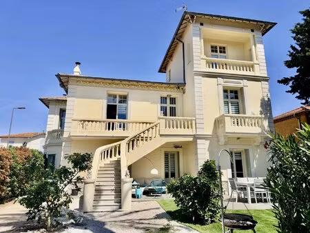 exceptionnelle maison de maitre au coeur de cannes au calme