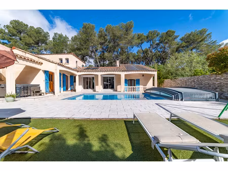 maison familiale de 190 m² avec piscine  garage et terrain arboré – secteur recherché