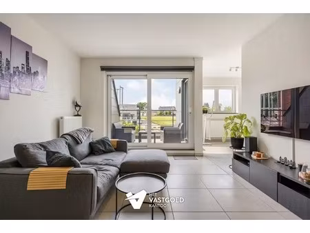 leuk appartement met 1 slaapkamer en leuk terras op toplocatie te tessenderlo centrum