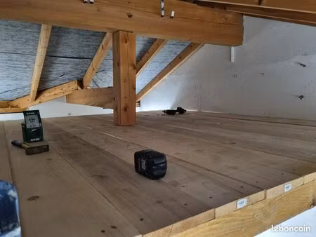 a vendre garage de 15 m2 plus mezzanine
