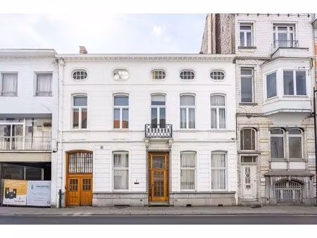 uitzonderlijke herenwoning te aalst!