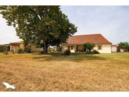 vente maison 6 pièces 196 m² bergerac (24100)