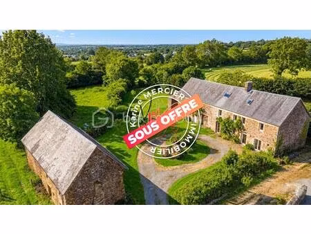 maison en pierre de 160 m² à la vendelee