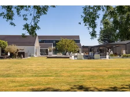state-of-the-art villa met resortallure  800m2 woonbeleving