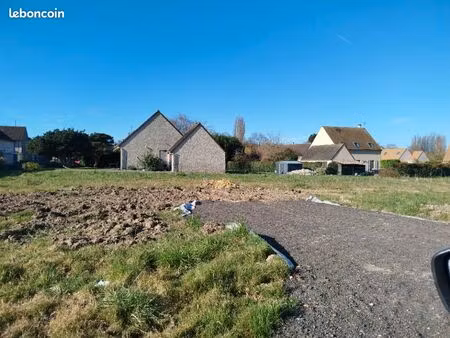 terrain 635 m² neauphlette