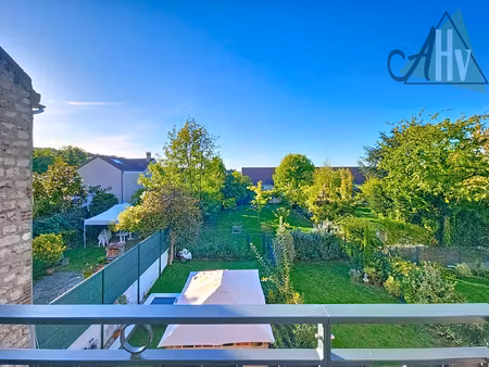 clamart centre duplex récent avec terrasse  parking et cav
