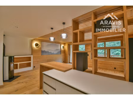 magnifique triplex aux volumes généreux