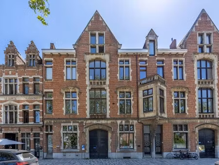 uniek herenhuis met zwemvijver aan het zuidpark