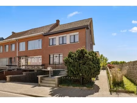 ruime  te moderniseren hob met garage en 3 slaapkamers te tienen