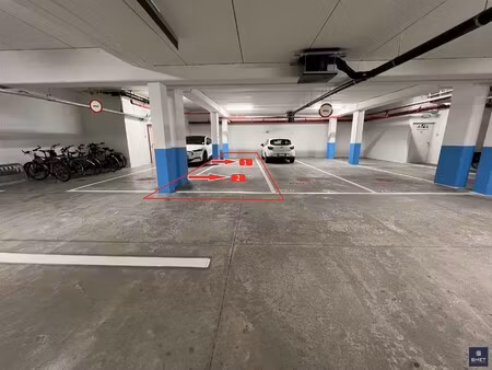 dubbele overdekte autostaanplaats