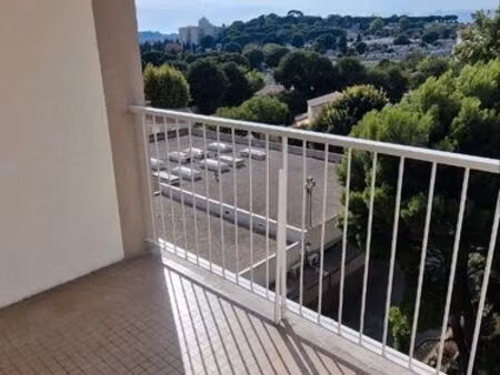 t3 lumineux 65 m² avec garage + parking