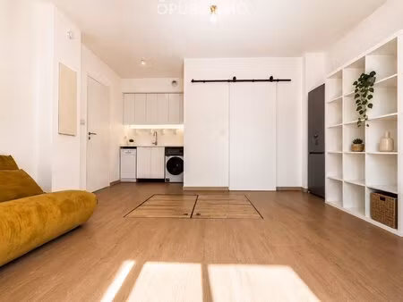boutonnet studio rénové avec sous-sol aménagé