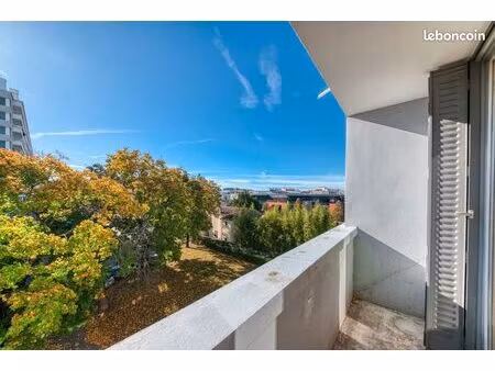 appartement 3 pièces 52 m²