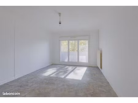 appartement 5 pièces 92 m²