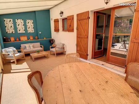 propriété 6 pièces 112 m²