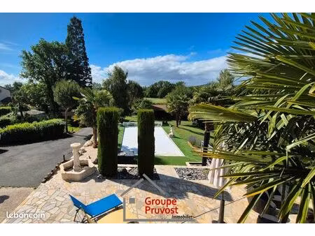 maison 7 pièces 280 m²