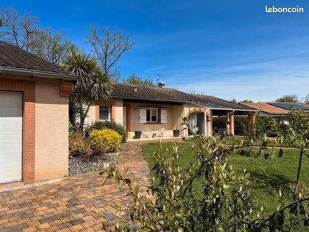 grande maison rénovée au calme