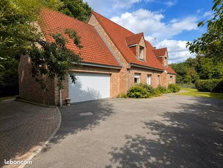 maison 9 pièces 270 m²