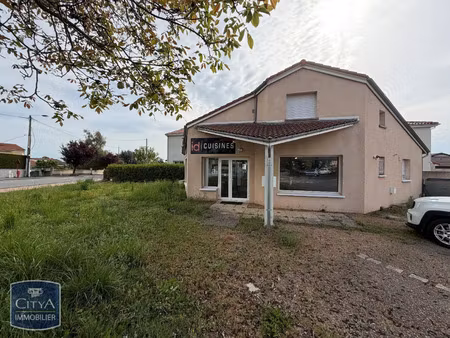 local commercial à louer 63.31 m² - mozac (63) - 1 171€