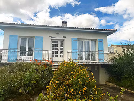 maison saujon proche commerces