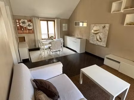 location t2 meublé