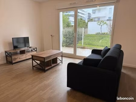 grand studio meublé 35m avec terrasse bezons
