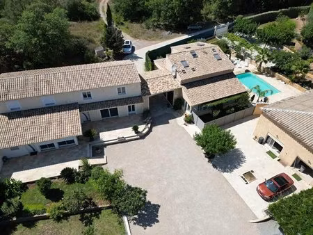 puget sur argens 83480- ensemble immobilier de 3 villas sur terrain de 5400m²