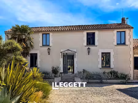 maison 5 pièce(s)  bessé