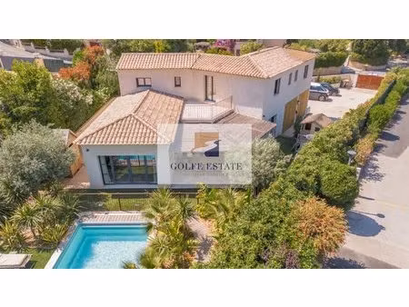 cavalaire: villa 'neuve' 4 chambres en suite  piscine  au calme