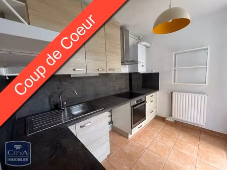 location appartement 4 pièces 84m² sathonay camp 69580