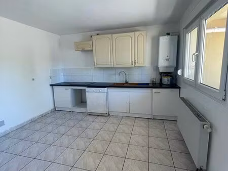 f4 double balcons au rdc