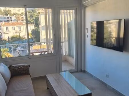 studio meuble equipe