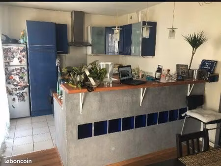 beau t2 50m² à lyon 8 situé au 1er étage d'un immeuble au 183 route de vienne