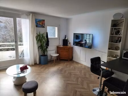 location appartement 2 pièces meublé – 47 m² – noisy-le-grand (centre / rive charmante)