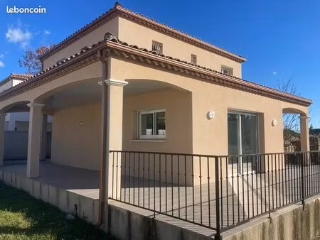 loue villa meublé 120 m2 + garage 38 m2 a claret 34270