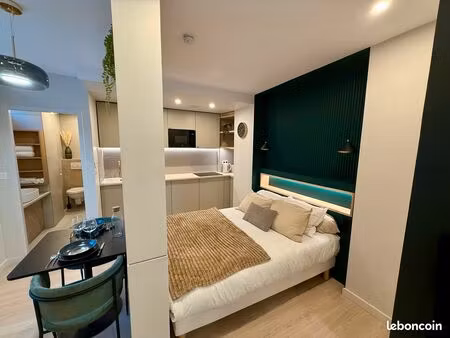 studio cosy au calme – meublé  refait à neuf  22 m² avec terrasse et parking privé