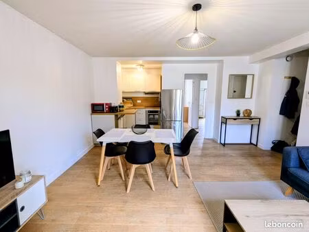 appartement t3 meublé - centre ville concarneau