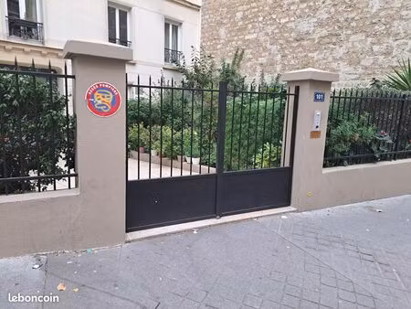 studio meublé pour 1 personne à louer du 9 juin au 9 septembre