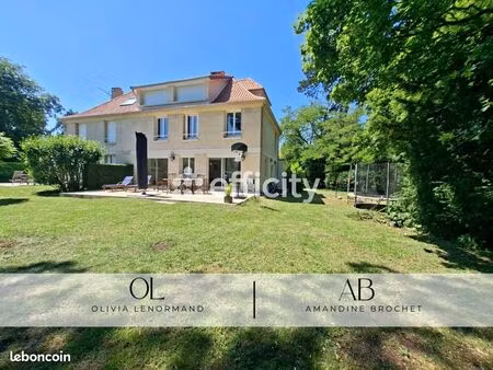 maison 8 pièces 173 m²