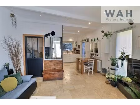 lansargues - maison de village 4 pièces avec extérieur entièrement restaurée